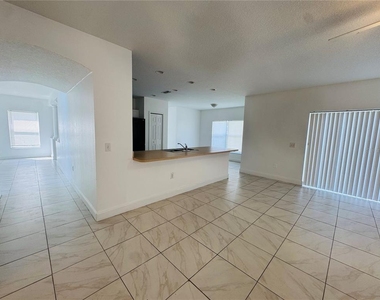 566 Eagle Court - Photo Thumbnail 7