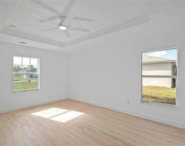 12829 Sw 38th Circle - Photo Thumbnail 18
