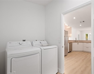 12829 Sw 38th Circle - Photo Thumbnail 32