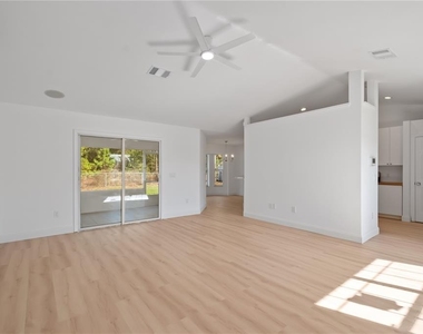 12829 Sw 38th Circle - Photo Thumbnail 2