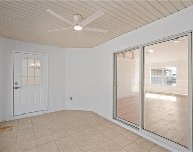 12829 Sw 38th Circle - Photo Thumbnail 15