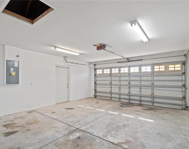12829 Sw 38th Circle - Photo Thumbnail 33