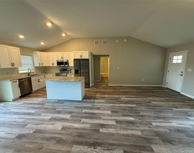 16430 Se 89th Court - Photo Thumbnail 6