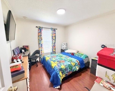 2438 Hassonite Street - Photo Thumbnail 9