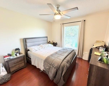 2438 Hassonite Street - Photo Thumbnail 8