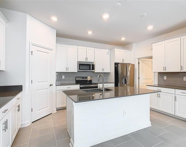 5792 Stephens Road - Photo Thumbnail 5