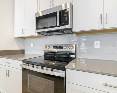 5792 Stephens Road - Photo Thumbnail 9