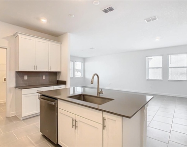 5792 Stephens Road - Photo Thumbnail 7
