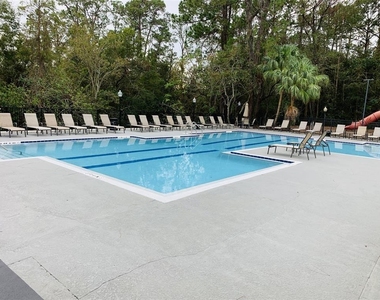 5112 Conroy Road - Photo Thumbnail 11