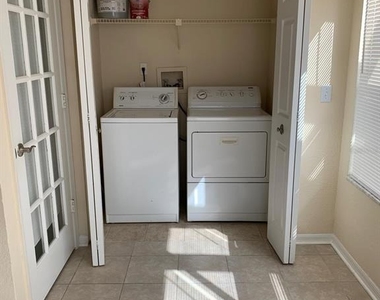 5112 Conroy Road - Photo Thumbnail 10