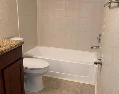 5112 Conroy Road - Photo Thumbnail 9