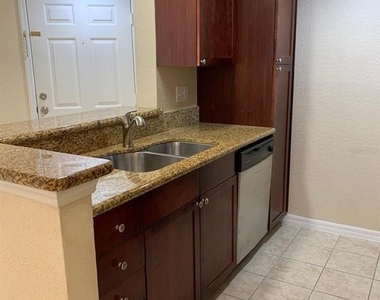 5112 Conroy Road - Photo Thumbnail 2