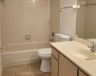 4807 Brighton Terrace - Photo Thumbnail 11
