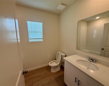 2504 Dorset Court - Photo Thumbnail 6