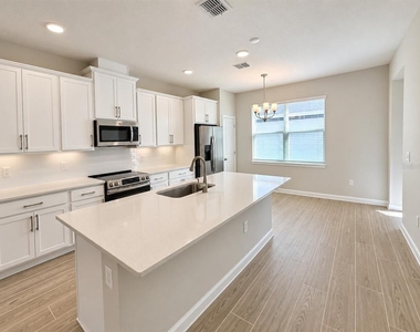 763 Pilea Street - Photo Thumbnail 5