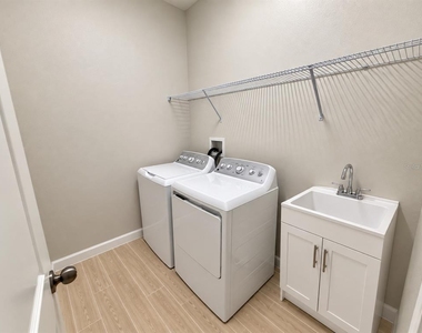 763 Pilea Street - Photo Thumbnail 9