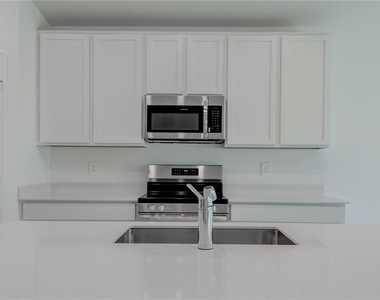 4840 Edensbridge Lane - Photo Thumbnail 20