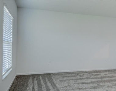 4840 Edensbridge Lane - Photo Thumbnail 24