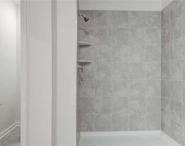 4840 Edensbridge Lane - Photo Thumbnail 30
