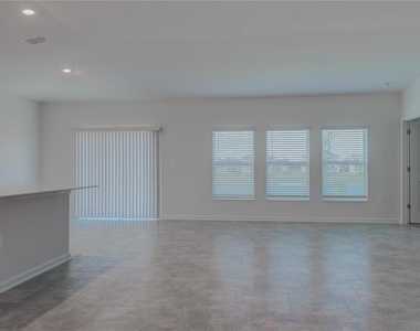 4840 Edensbridge Lane - Photo Thumbnail 15