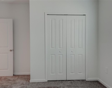 4840 Edensbridge Lane - Photo Thumbnail 12