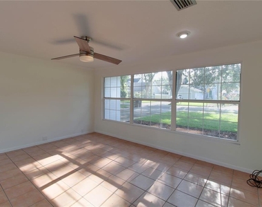 1667 Mizell Avenue - Photo Thumbnail 9