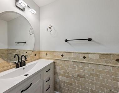 4920 Hook Hollow Circle - Photo Thumbnail 21