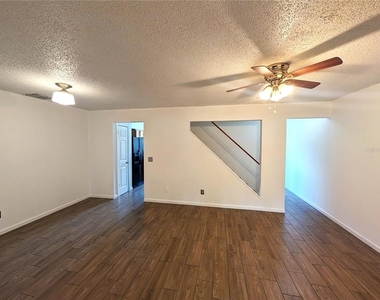 3441 Oak Trail Court - Photo Thumbnail 5