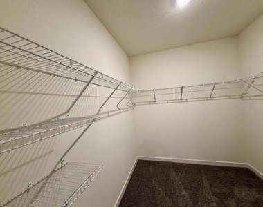 4943 Marshelder Street - Photo Thumbnail 9
