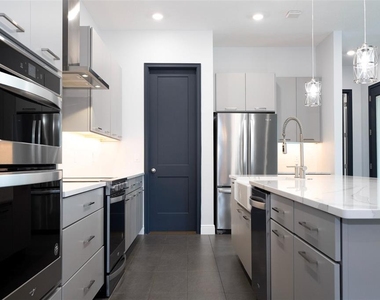 6665 Bridgman Street - Photo Thumbnail 7