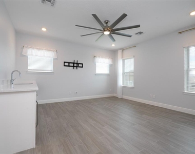 6665 Bridgman Street - Photo Thumbnail 17