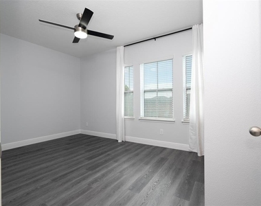6665 Bridgman Street - Photo Thumbnail 22