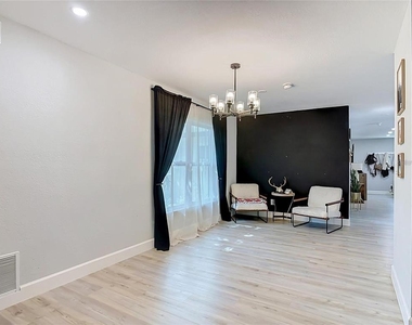 8676 Hillside Drive - Photo Thumbnail 23