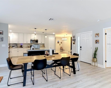8676 Hillside Drive - Photo Thumbnail 7