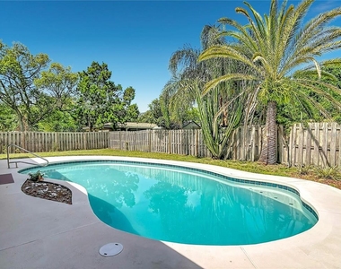 8676 Hillside Drive - Photo Thumbnail 52