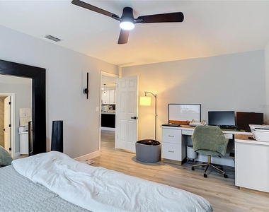 8676 Hillside Drive - Photo Thumbnail 38