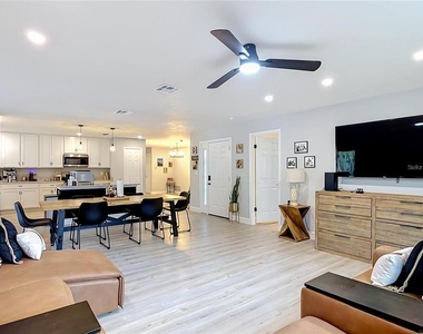 8676 Hillside Drive - Photo Thumbnail 12