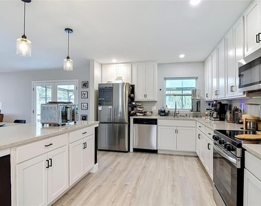 8676 Hillside Drive - Photo Thumbnail 17