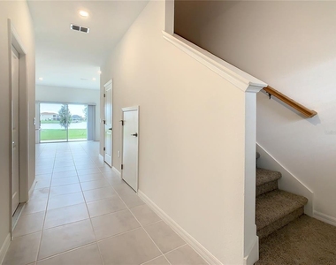 1256 Lago Vista Court - Photo Thumbnail 10
