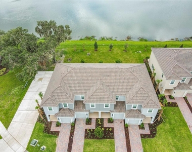 1256 Lago Vista Court - Photo Thumbnail 3