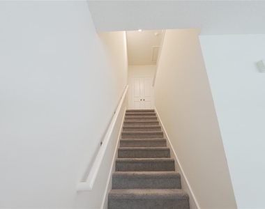 4417 Small Creek Road - Photo Thumbnail 15