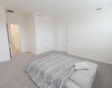 4417 Small Creek Road - Photo Thumbnail 19