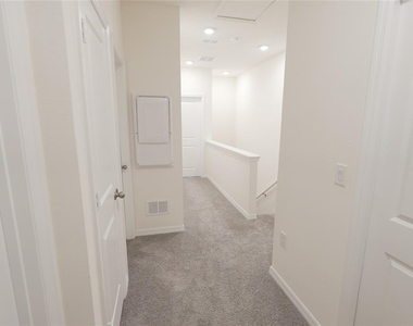 4417 Small Creek Road - Photo Thumbnail 17