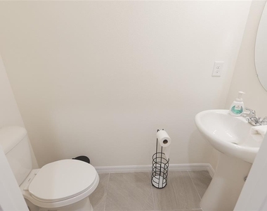 4417 Small Creek Road - Photo Thumbnail 13