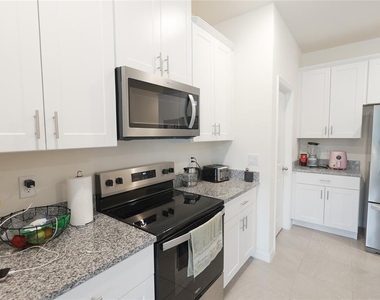 4417 Small Creek Road - Photo Thumbnail 5