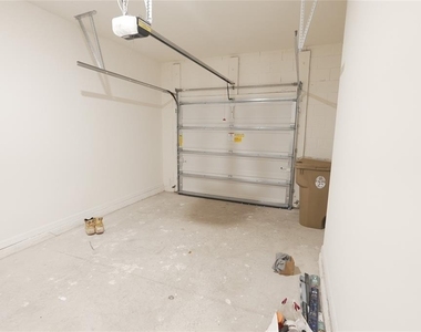 4417 Small Creek Road - Photo Thumbnail 12