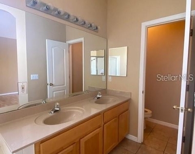 4905 Alavista Drive - Photo Thumbnail 13