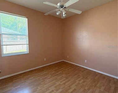 4905 Alavista Drive - Photo Thumbnail 8