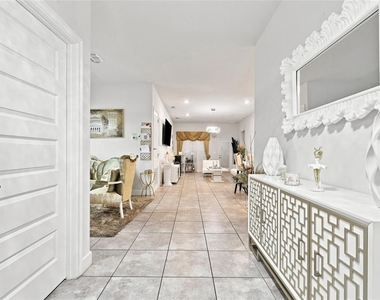 2302 Friendly Confines Loop - Photo Thumbnail 2