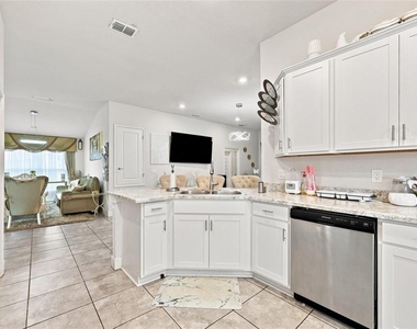 2302 Friendly Confines Loop - Photo Thumbnail 7